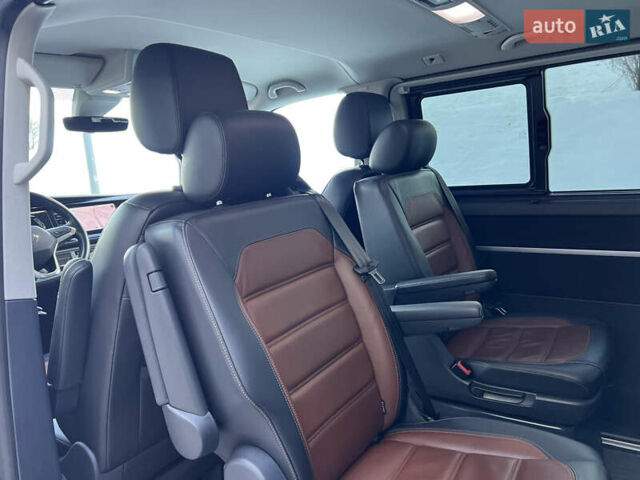 Сірий Фольксваген Мультиван, об'ємом двигуна 1.97 л та пробігом 118 тис. км за 62000 $, фото 57 на Automoto.ua