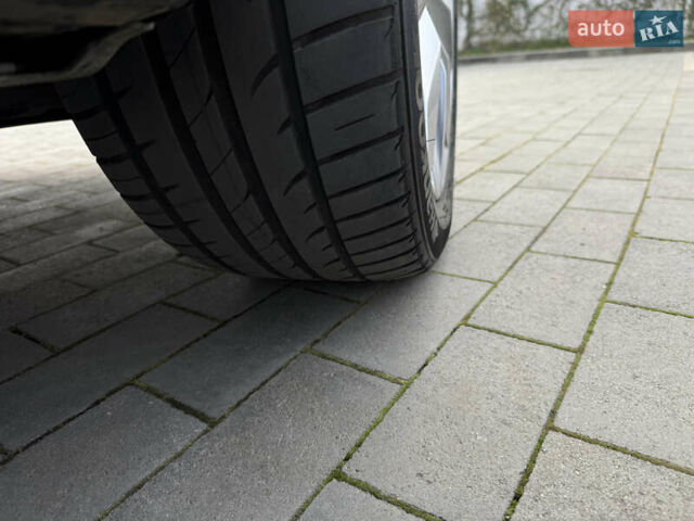 Серый Фольксваген Мультиван, объемом двигателя 2 л и пробегом 194 тыс. км за 50300 $, фото 10 на Automoto.ua