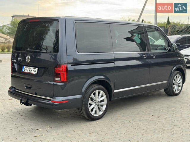 Серый Фольксваген Мультиван, объемом двигателя 2 л и пробегом 194 тыс. км за 50300 $, фото 44 на Automoto.ua