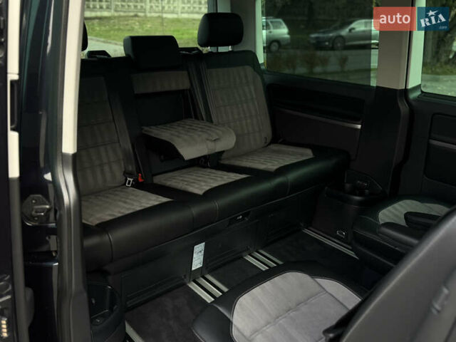 Серый Фольксваген Мультиван, объемом двигателя 2 л и пробегом 194 тыс. км за 50300 $, фото 19 на Automoto.ua