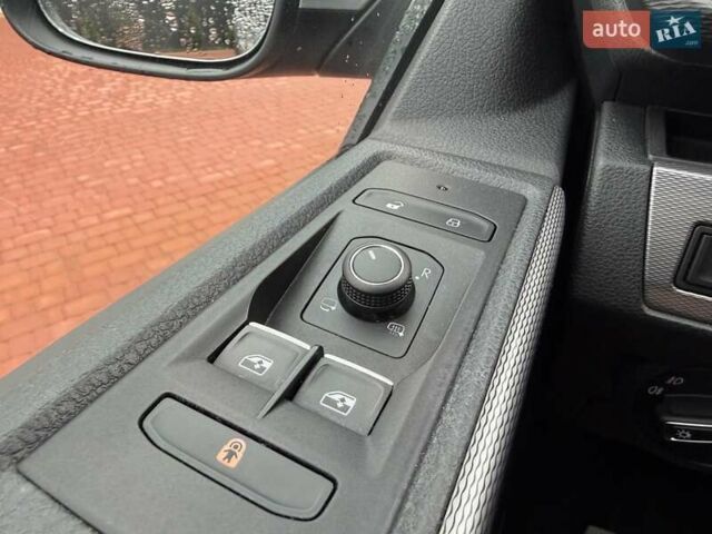 Фольксваген Мультиван 2022 в Жашкове на Automoto.ua Серый Фольксваген Мультиван, объемом двигателя 1.97 л и пробегом 59 тыс. км за 74000 $, фото 46 на Automoto.ua