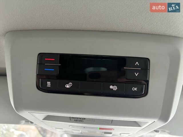 Серый Фольксваген Мультиван, объемом двигателя 1.97 л и пробегом 61 тыс. км за 72500 $, фото 25 на Automoto.ua