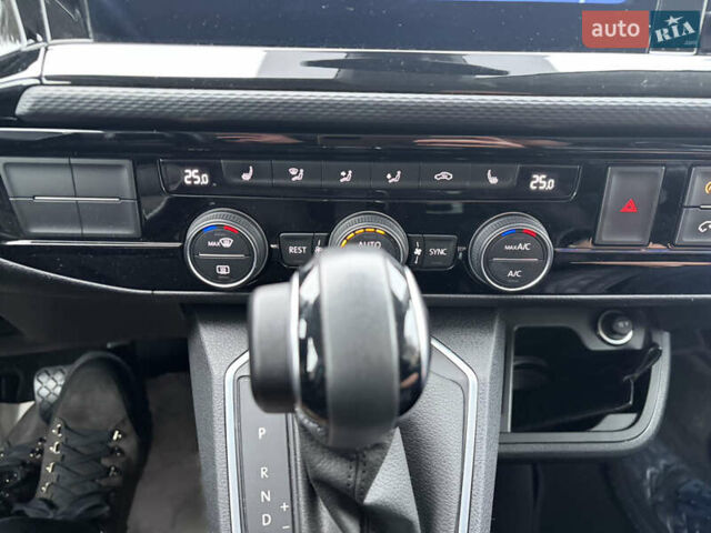 Серый Фольксваген Мультиван, объемом двигателя 1.97 л и пробегом 61 тыс. км за 72500 $, фото 27 на Automoto.ua