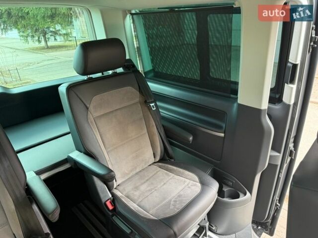 Сірий Фольксваген Мультиван, об'ємом двигуна 1.98 л та пробігом 59 тис. км за 74900 $, фото 14 на Automoto.ua