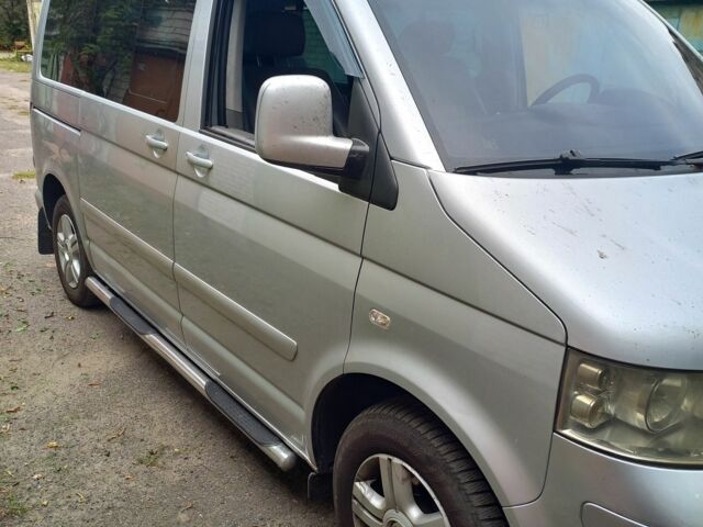 Сірий Фольксваген Мультиван, об'ємом двигуна 0 л та пробігом 370 тис. км за 13300 $, фото 1 на Automoto.ua