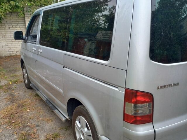 Сірий Фольксваген Мультиван, об'ємом двигуна 0 л та пробігом 370 тис. км за 13300 $, фото 3 на Automoto.ua