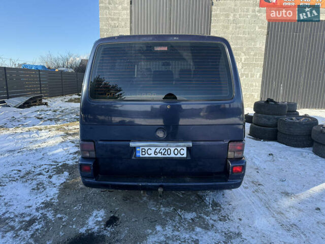 Синій Фольксваген Мультиван, об'ємом двигуна 2.5 л та пробігом 500 тис. км за 3999 $, фото 6 на Automoto.ua