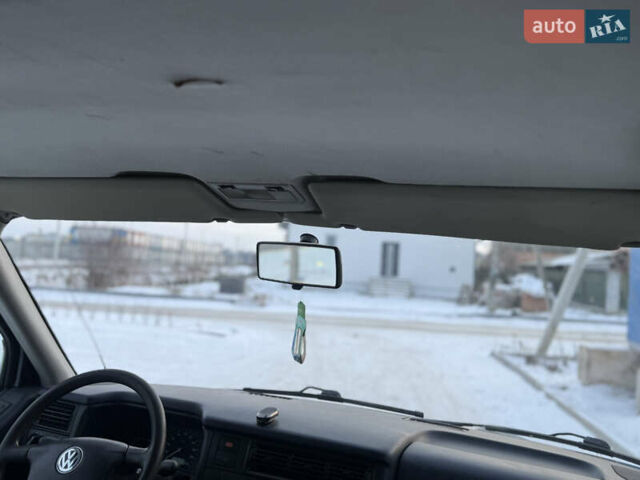 Синій Фольксваген Мультиван, об'ємом двигуна 2.5 л та пробігом 500 тис. км за 4250 $, фото 20 на Automoto.ua