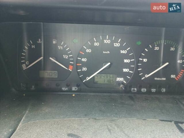 Синий Фольксваген Мультиван, объемом двигателя 2.5 л и пробегом 495 тыс. км за 5000 $, фото 5 на Automoto.ua