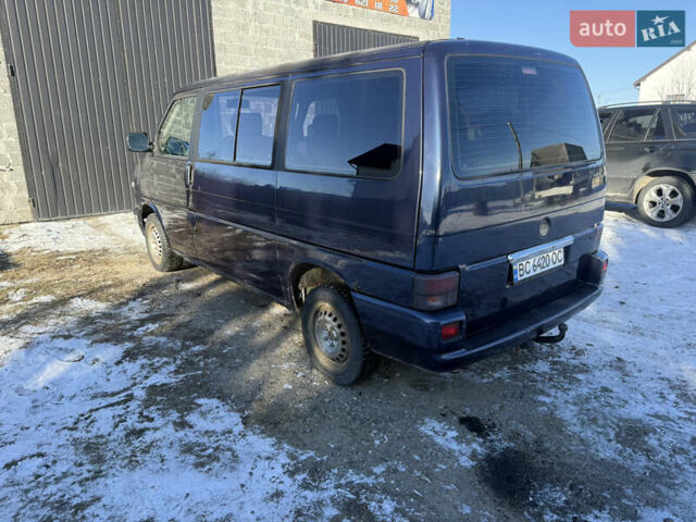 Синій Фольксваген Мультиван, об'ємом двигуна 2.5 л та пробігом 500 тис. км за 3999 $, фото 4 на Automoto.ua