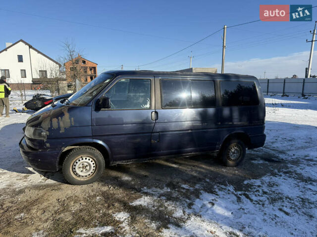 Синій Фольксваген Мультиван, об'ємом двигуна 2.5 л та пробігом 500 тис. км за 3999 $, фото 3 на Automoto.ua