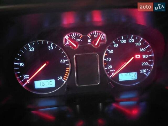 Синій Фольксваген Мультиван, об'ємом двигуна 2.5 л та пробігом 470 тис. км за 9000 $, фото 8 на Automoto.ua