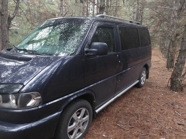 Синій Фольксваген Мультиван, об'ємом двигуна 2.5 л та пробігом 470 тис. км за 9000 $, фото 1 на Automoto.ua