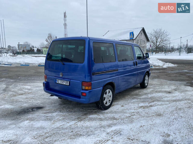 Синий Фольксваген Мультиван, объемом двигателя 2.46 л и пробегом 398 тыс. км за 8999 $, фото 5 на Automoto.ua