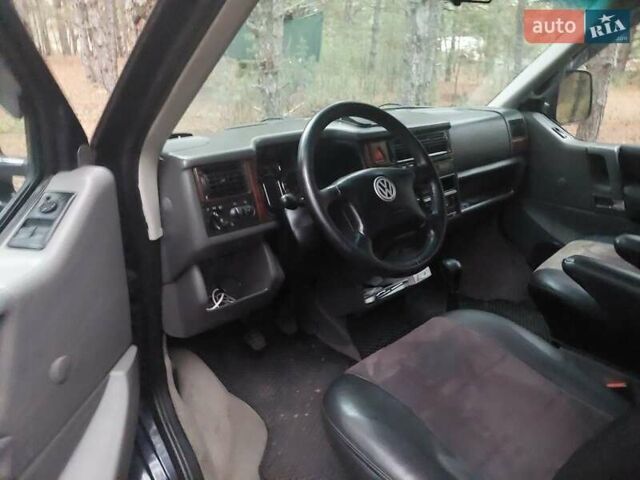 Синій Фольксваген Мультиван, об'ємом двигуна 2.5 л та пробігом 470 тис. км за 9000 $, фото 7 на Automoto.ua