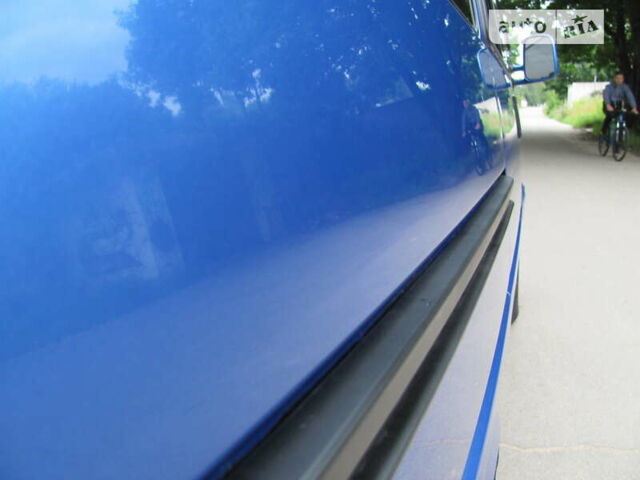 Синій Фольксваген Мультиван, об'ємом двигуна 2.5 л та пробігом 248 тис. км за 10990 $, фото 16 на Automoto.ua