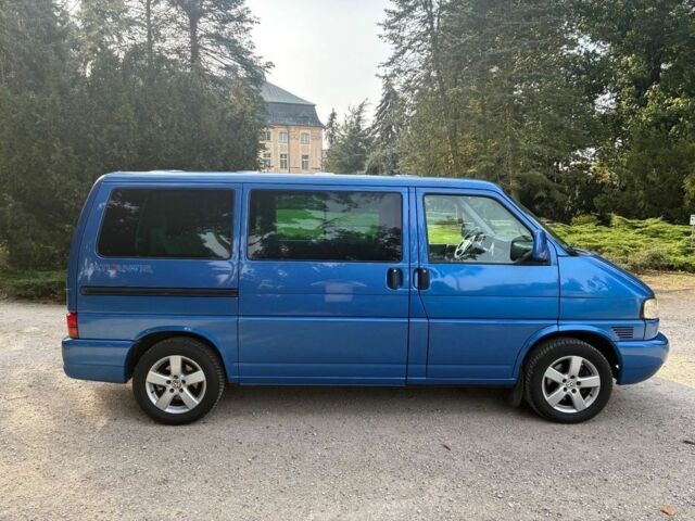 Синий Фольксваген Мультиван, объемом двигателя 2.5 л и пробегом 280 тыс. км за 2300 $, фото 1 на Automoto.ua