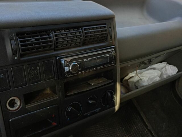 Синій Фольксваген Мультиван, об'ємом двигуна 0 л та пробігом 200 тис. км за 3500 $, фото 8 на Automoto.ua