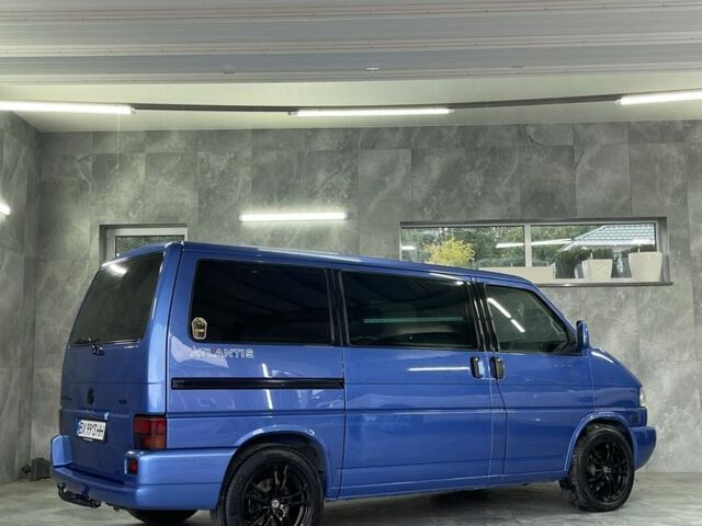 Синий Фольксваген Мультиван, объемом двигателя 2.5 л и пробегом 432 тыс. км за 13700 $, фото 3 на Automoto.ua