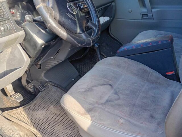 Синій Фольксваген Мультиван, об'ємом двигуна 0 л та пробігом 200 тис. км за 3500 $, фото 6 на Automoto.ua