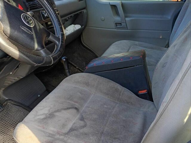 Синій Фольксваген Мультиван, об'ємом двигуна 0 л та пробігом 200 тис. км за 3500 $, фото 5 на Automoto.ua