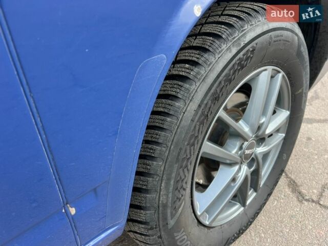 Синій Фольксваген Мультиван, об'ємом двигуна 2.5 л та пробігом 465 тис. км за 7850 $, фото 25 на Automoto.ua