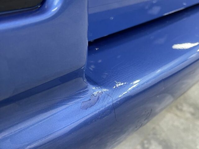 Синий Фольксваген Мультиван, объемом двигателя 2.5 л и пробегом 432 тыс. км за 13700 $, фото 22 на Automoto.ua