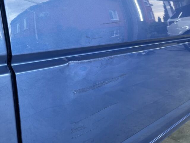 Синий Фольксваген Мультиван, объемом двигателя 2.5 л и пробегом 432 тыс. км за 13700 $, фото 23 на Automoto.ua