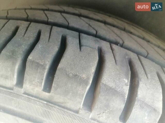 Синий Фольксваген Мультиван, объемом двигателя 2.5 л и пробегом 395 тыс. км за 15800 $, фото 47 на Automoto.ua