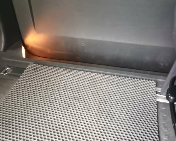 Синий Фольксваген Мультиван, объемом двигателя 2.5 л и пробегом 395 тыс. км за 15800 $, фото 20 на Automoto.ua