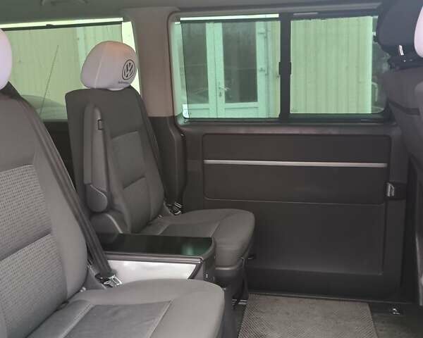 Синий Фольксваген Мультиван, объемом двигателя 2.5 л и пробегом 395 тыс. км за 15800 $, фото 36 на Automoto.ua