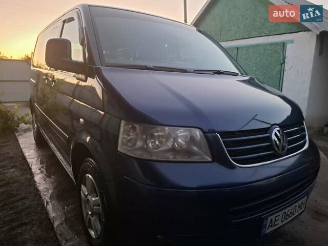Фольксваген Мультиван 2004 в Николаеве на Automoto.ua Синий Фольксваген Мультиван, объемом двигателя 2.5 л и пробегом 395 тыс. км за 15800 $, фото 2 на Automoto.ua