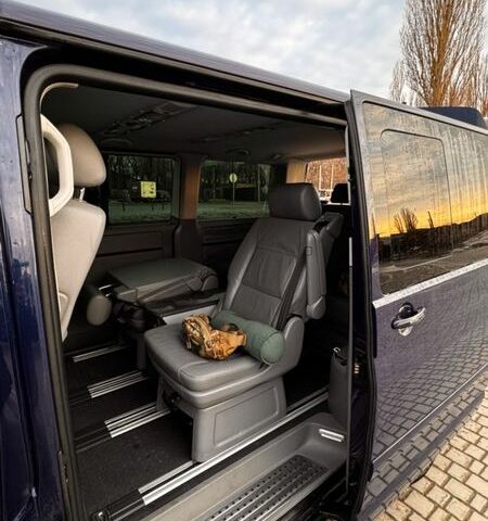 Синий Фольксваген Мультиван, объемом двигателя 2.5 л и пробегом 318 тыс. км за 13800 $, фото 16 на Automoto.ua