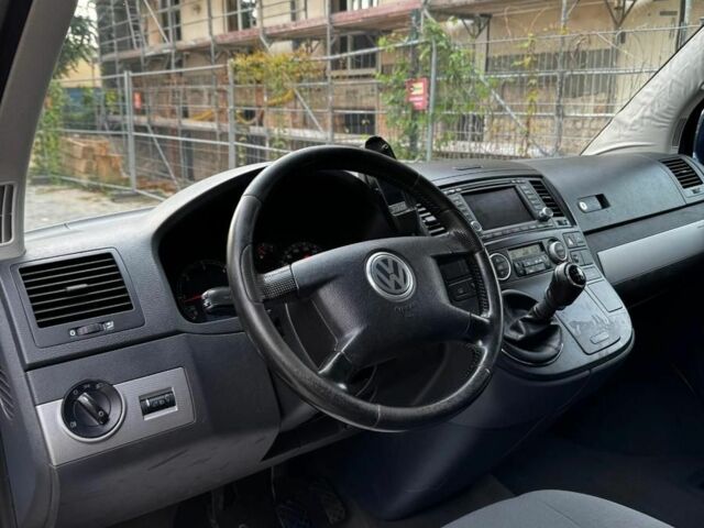 Синій Фольксваген Мультиван, об'ємом двигуна 0 л та пробігом 300 тис. км за 3500 $, фото 8 на Automoto.ua