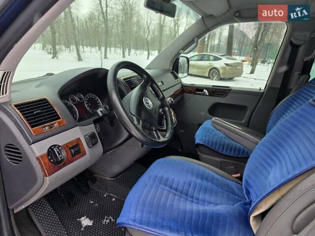 Синій Фольксваген Мультиван, об'ємом двигуна 2.46 л та пробігом 299 тис. км за 12900 $, фото 15 на Automoto.ua