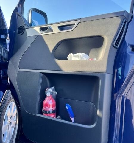 Синій Фольксваген Мультиван, об'ємом двигуна 2.5 л та пробігом 538 тис. км за 12100 $, фото 6 на Automoto.ua