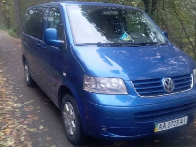 Синий Фольксваген Мультиван, объемом двигателя 2.5 л и пробегом 308 тыс. км за 25000 $, фото 1 на Automoto.ua
