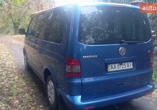 Синий Фольксваген Мультиван, объемом двигателя 2.5 л и пробегом 308 тыс. км за 21900 $, фото 4 на Automoto.ua