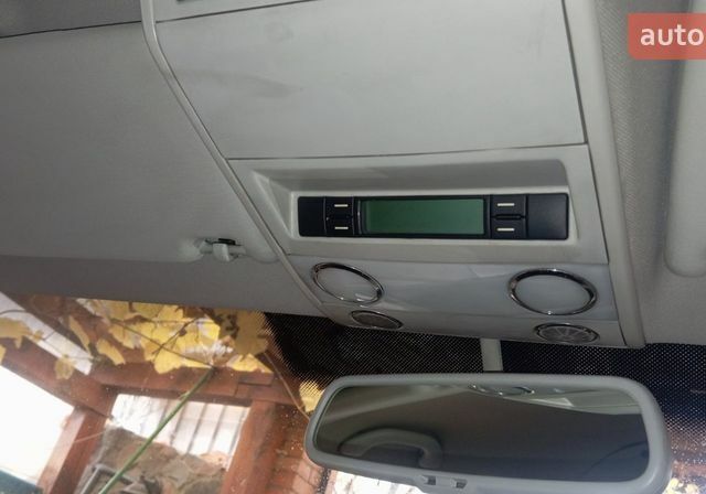 Синий Фольксваген Мультиван, объемом двигателя 2.5 л и пробегом 308 тыс. км за 21900 $, фото 8 на Automoto.ua