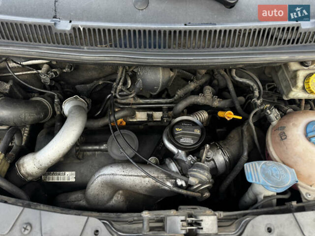 Фольксваген Мультиван 2007 в Житомире на Automoto.ua Синий Фольксваген Мультиван, объемом двигателя 2.5 л и пробегом 278 тыс. км за 13999 $, фото 50 на Automoto.ua