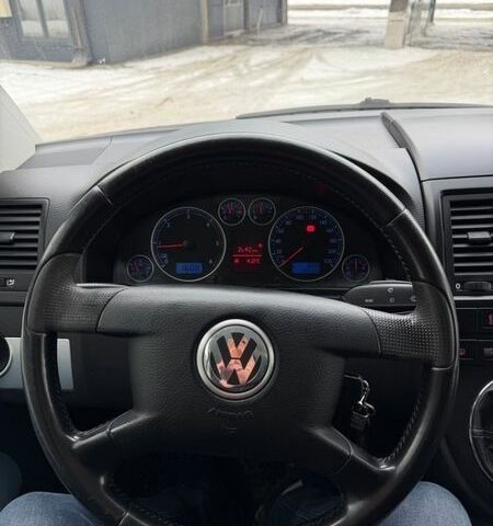 Синий Фольксваген Мультиван, объемом двигателя 2.46 л и пробегом 167 тыс. км за 18500 $, фото 19 на Automoto.ua