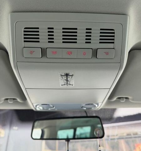 Синий Фольксваген Мультиван, объемом двигателя 2.46 л и пробегом 167 тыс. км за 18500 $, фото 22 на Automoto.ua