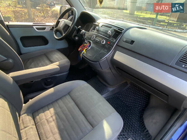 Синий Фольксваген Мультиван, объемом двигателя 2.46 л и пробегом 258 тыс. км за 13500 $, фото 16 на Automoto.ua