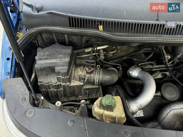 Фольксваген Мультиван 2007 в Житомире на Automoto.ua Синий Фольксваген Мультиван, объемом двигателя 2.5 л и пробегом 278 тыс. км за 13999 $, фото 49 на Automoto.ua