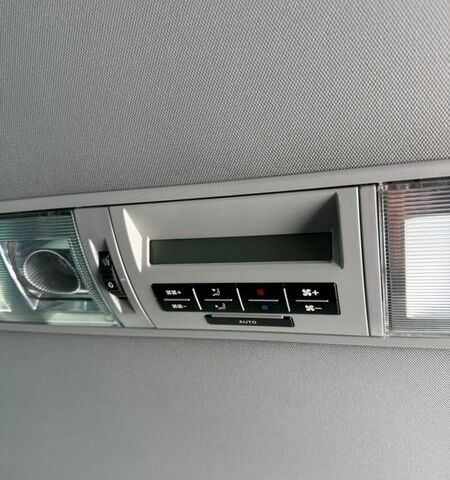 Синий Фольксваген Мультиван, объемом двигателя 2.46 л и пробегом 167 тыс. км за 18500 $, фото 13 на Automoto.ua