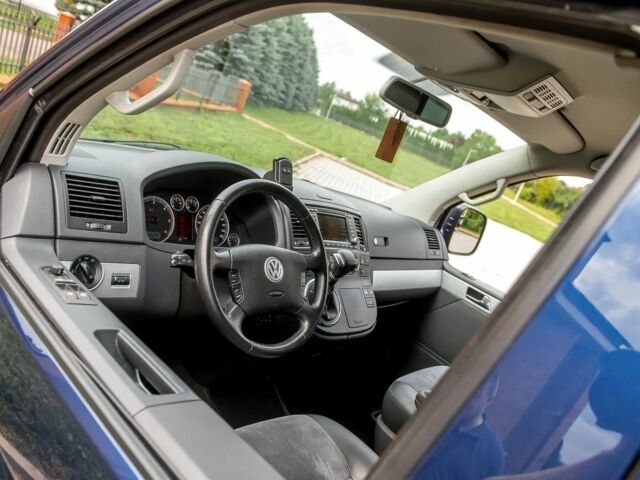 Синій Фольксваген Мультиван, об'ємом двигуна 2.5 л та пробігом 189 тис. км за 7000 $, фото 11 на Automoto.ua