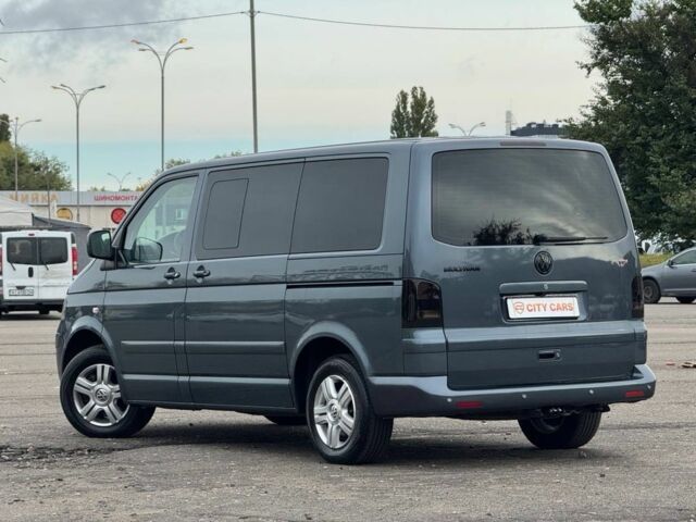 Синій Фольксваген Мультиван, об'ємом двигуна 2.5 л та пробігом 250 тис. км за 14515 $, фото 5 на Automoto.ua