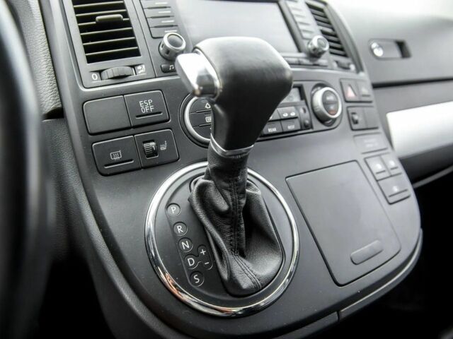 Синій Фольксваген Мультиван, об'ємом двигуна 2.5 л та пробігом 189 тис. км за 7000 $, фото 17 на Automoto.ua