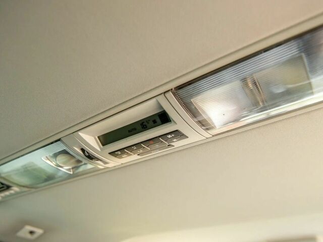 Синій Фольксваген Мультиван, об'ємом двигуна 2.5 л та пробігом 189 тис. км за 7000 $, фото 23 на Automoto.ua