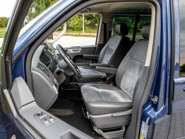 Синій Фольксваген Мультиван, об'ємом двигуна 2.5 л та пробігом 189 тис. км за 7000 $, фото 16 на Automoto.ua